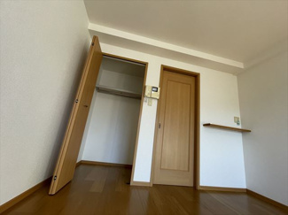 【収納】 | セレノ・カーサ | ※同建物別部屋の写真、反転タイプになります。