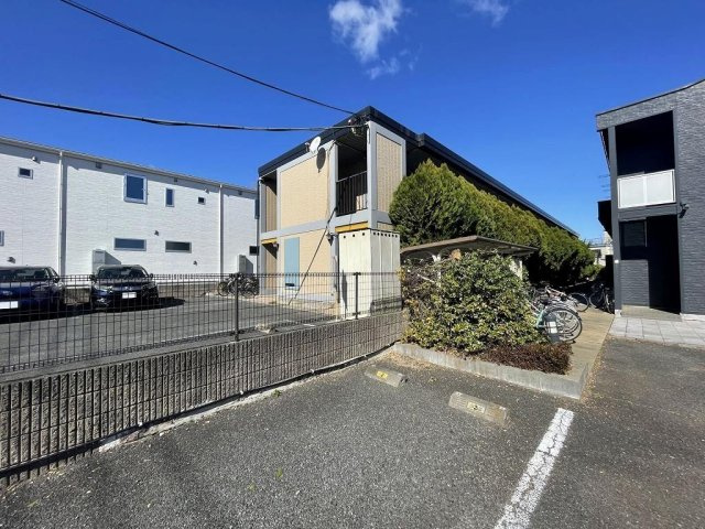 レオパレスフローラの外観