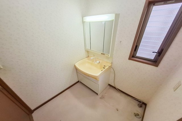 岸和田市西大路町の独立洗面台|パウダールーム