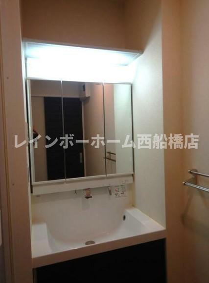 シャーメゾン渚の独立洗面台