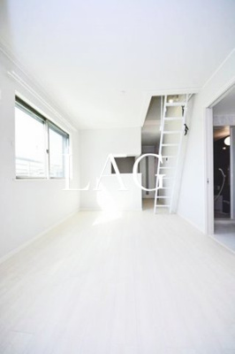 【居間・リビング】 | シエル | 洋室のお部屋です。
