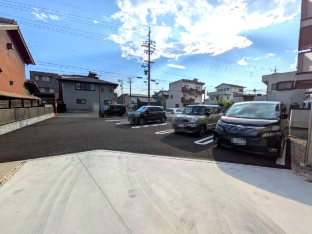 D-ROOM本荘EASTの駐車場