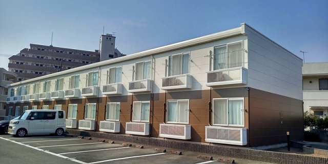 レオパレス上川原の外観