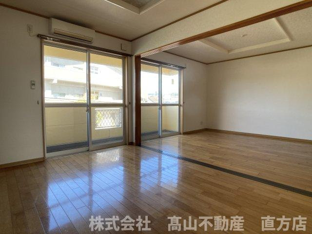 宮若市磯光のアパートの洋室