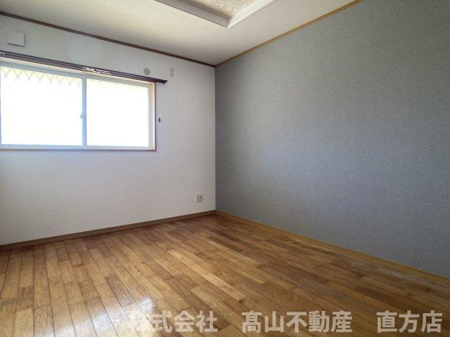 宮若市磯光のアパートの洋室