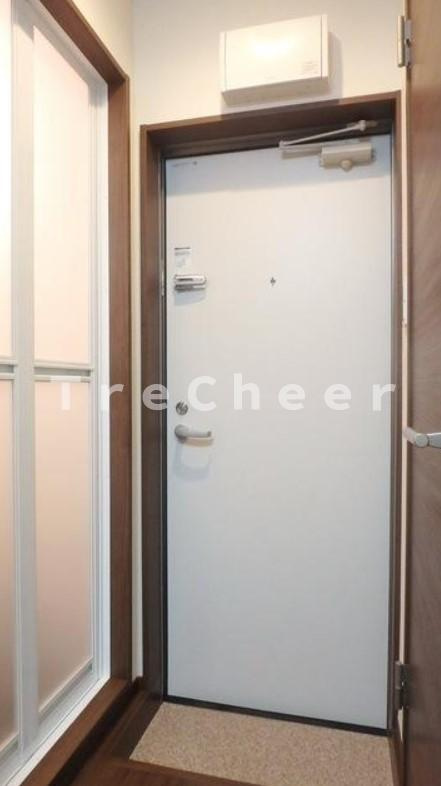 アーバンプレイス新宿戸山Aの玄関
