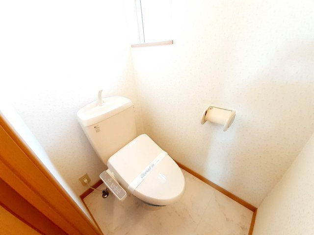 パインヒルズのトイレ|コンパクトで使いやすいトイレです