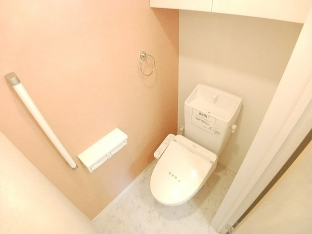 サンリヴァーサイド行橋Ａのトイレ|シンプルで使いやすいトイレです