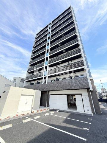 IW RESIDENCE大阪CREST TAPPの駐車場