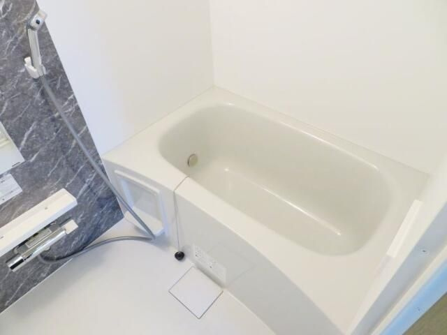アンソレイエＢ棟の浴室