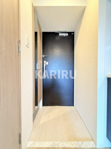 IW RESIDENCE大阪CREST TAPPの玄関