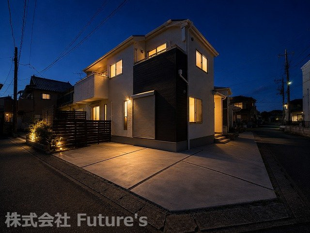 三郷市上口1丁目　中古戸建の外観|CGによる画像処理を行っています。現況と相違する場合は現況優先となります。