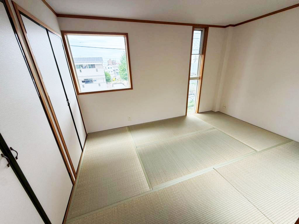 大阪市淀川区加島3丁目中古一戸建て｜4LDK＋駐車1台可の和室|和室
ちょっとした休憩時の癒しの空間としてはもちろん、客間やお子様のお昼寝スペースとしても活用できます。