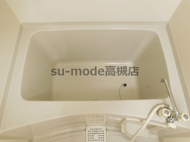 高槻市出丸町のアパートの浴室