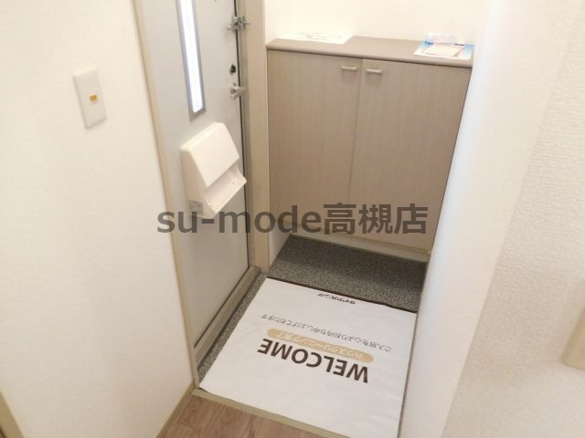 高槻市出丸町のアパートの玄関