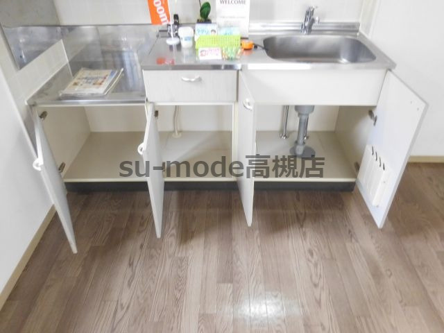 高槻市出丸町のアパートのキッチン