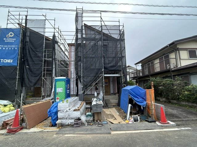 【前面道路含む現地写真】の画像