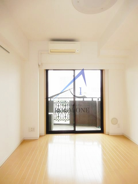 エクセル東神奈川 の居間・リビング|洋室のお部屋です。