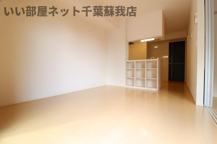 サウスヒルズ　Ⅱの居間・リビング|こちらの居間で趣味の時間をお楽しみください