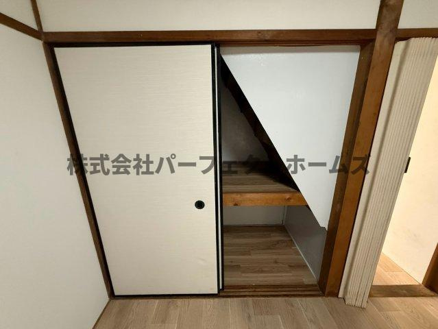 点野5丁目戸建　賃貸の収納|ちょっとした収納スペースも充実しています