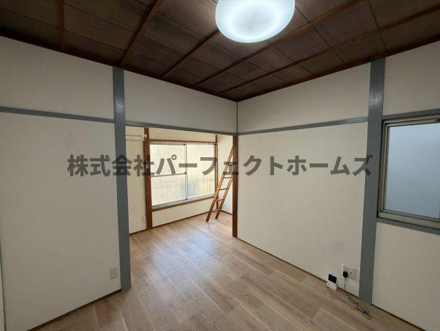 点野5丁目戸建　賃貸の洋室|広々とした洋室です
