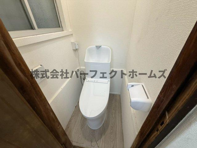 点野5丁目戸建　賃貸のトイレ|清潔感のあるトイレです