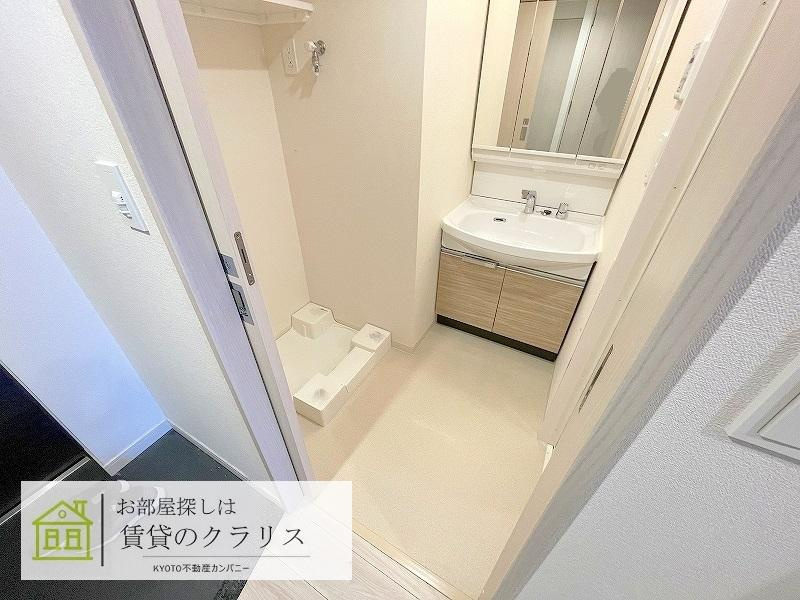 プレデコート西京極の洗面所