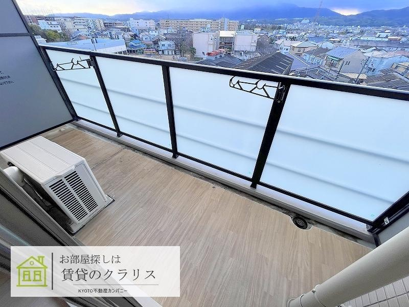 プレデコート西京極のバルコニー