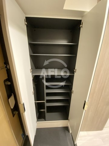 プレサンス天神橋筋六丁目ヴォワールの収納|プレサンス天神橋六丁目ヴォワール　下駄箱