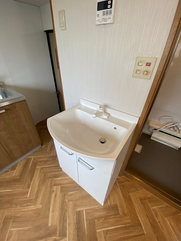 乙木3丁目貸家の独立洗面台