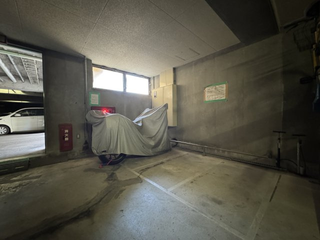 プレステージ明石土山Ⅱの駐車場