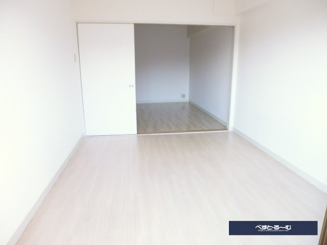 朝日プラザCITYウエストヒル神戸A棟の洋室