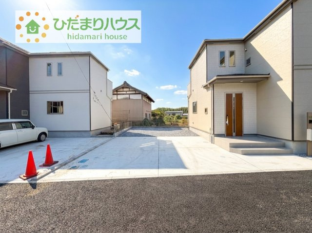 【駐車場】 | 土浦市真鍋5丁目2086番　新築戸建　B号棟 | マイホームなら駐車場代がかかりません！しかも、自宅の駐車場で洗車ができます！今までコイン洗車に行っていた手間も省けて、節約にもつながります(^^♪