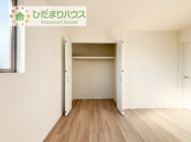 【洋室】 | 土浦市真鍋5丁目2086番　新築戸建　B号棟 | 全室にクローゼットが付いていて、お部屋の住空間もスッキリ広々使えそうです(^^)