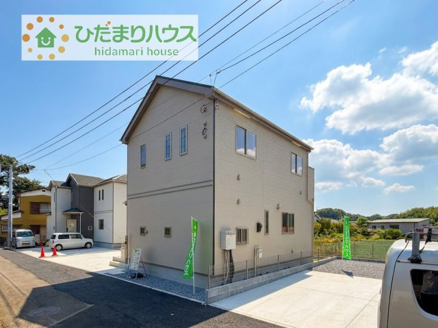 【外観】 | 土浦市真鍋5丁目2086番　新築戸建　B号棟 | 駐車2台以上可能で、急な来客時にも安心ですね☆彡
