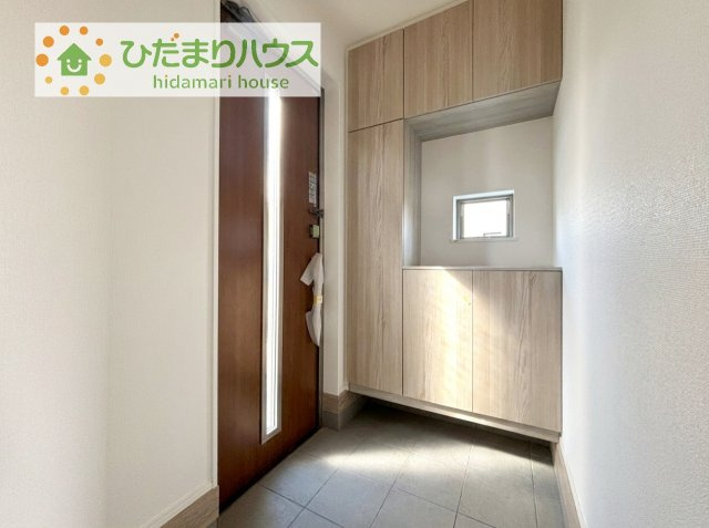 【玄関】 | 土浦市真鍋5丁目2086番　新築戸建　B号棟 | 家族の靴をたっぷり収納！大型シューズクローゼット付き(^^♪