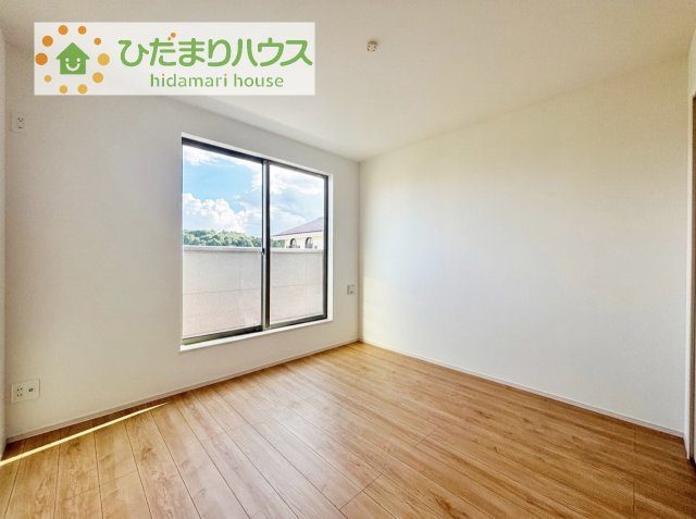 【洋室】 | 土浦市真鍋5丁目2086番　新築戸建　A号棟 | お掃除しやすく、清潔感を保てるのでダニも発生しにくいフローリング♪