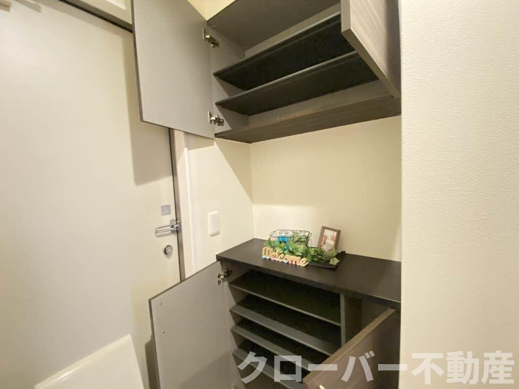 プロヌーブ生野原 B棟の玄関