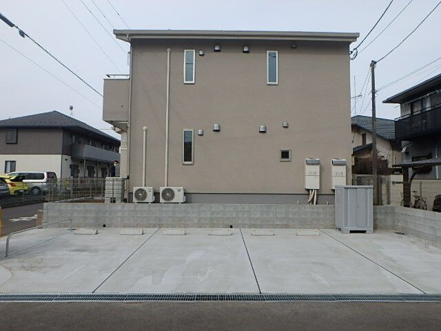 ＭＡＤＥＩＲＡの駐車場