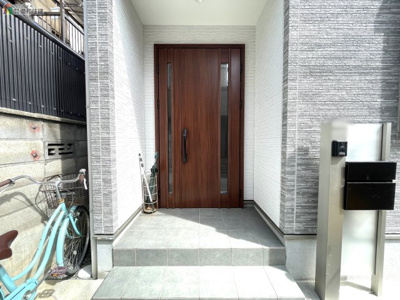 【玄関】 | 中古戸建　明石市硯町３丁目