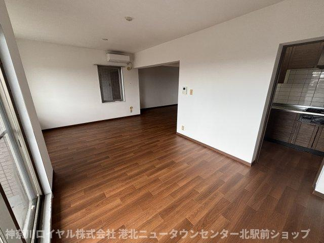 【居間・リビング】