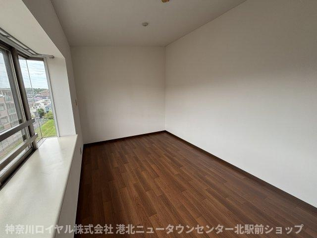 【寝室】