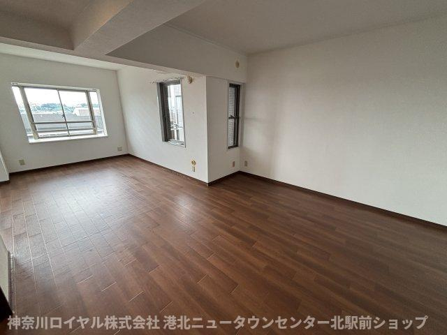 【居間・リビング】
