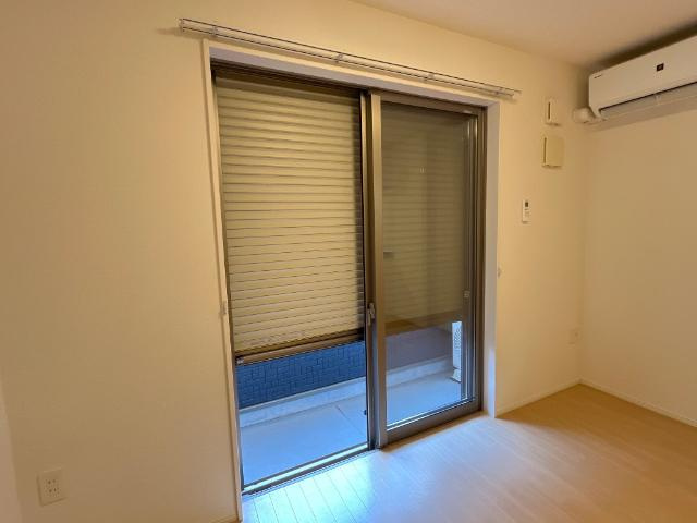 スターマインの内装|シャッター