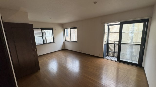 中古一戸建て　川越市石田の洋室|約11帖洋室