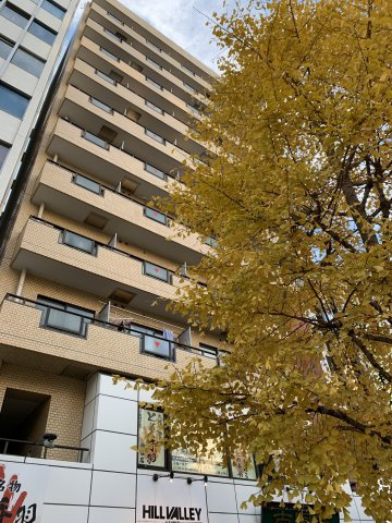 新宿区新宿５丁目の賃貸マンションの外観