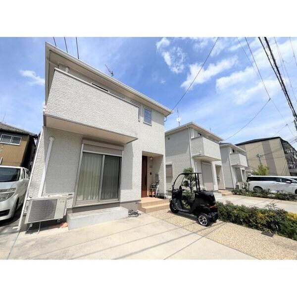 柏原市国分本町戸建貸家の外観