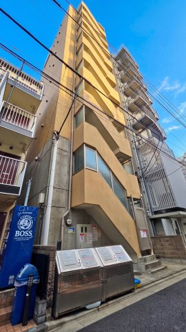 スカイコート駒沢大学の外観