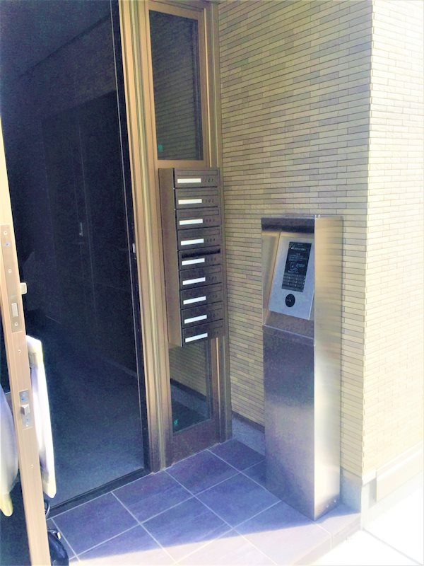 ローブ駒沢 のエントランス