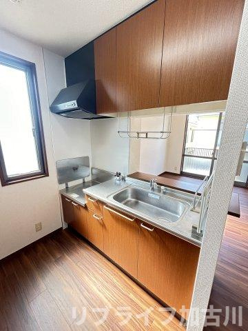 シャーメゾン魚住Bのキッチン